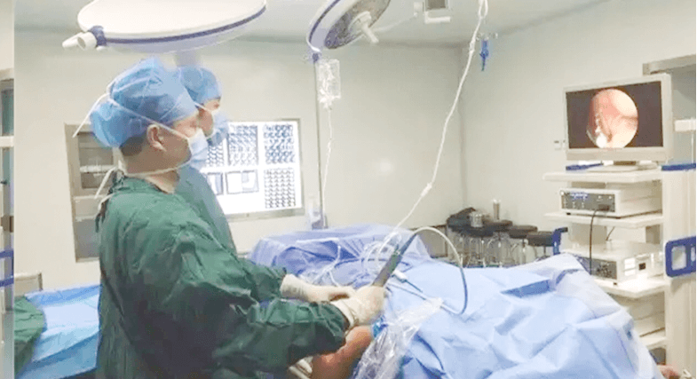 关节镜下肘关节“解锁”手术在嘉兴邦尔骨科医院成功实施